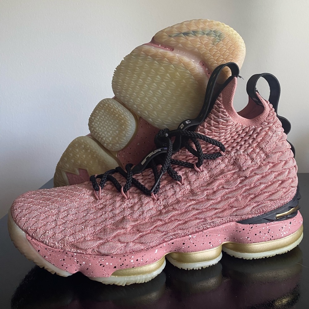 Nike Lebron 15